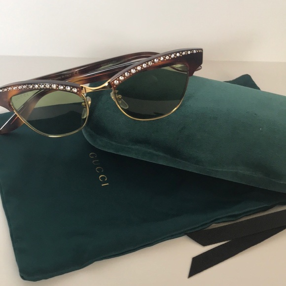 Gucci sunglasses - Picture 1 of 8
